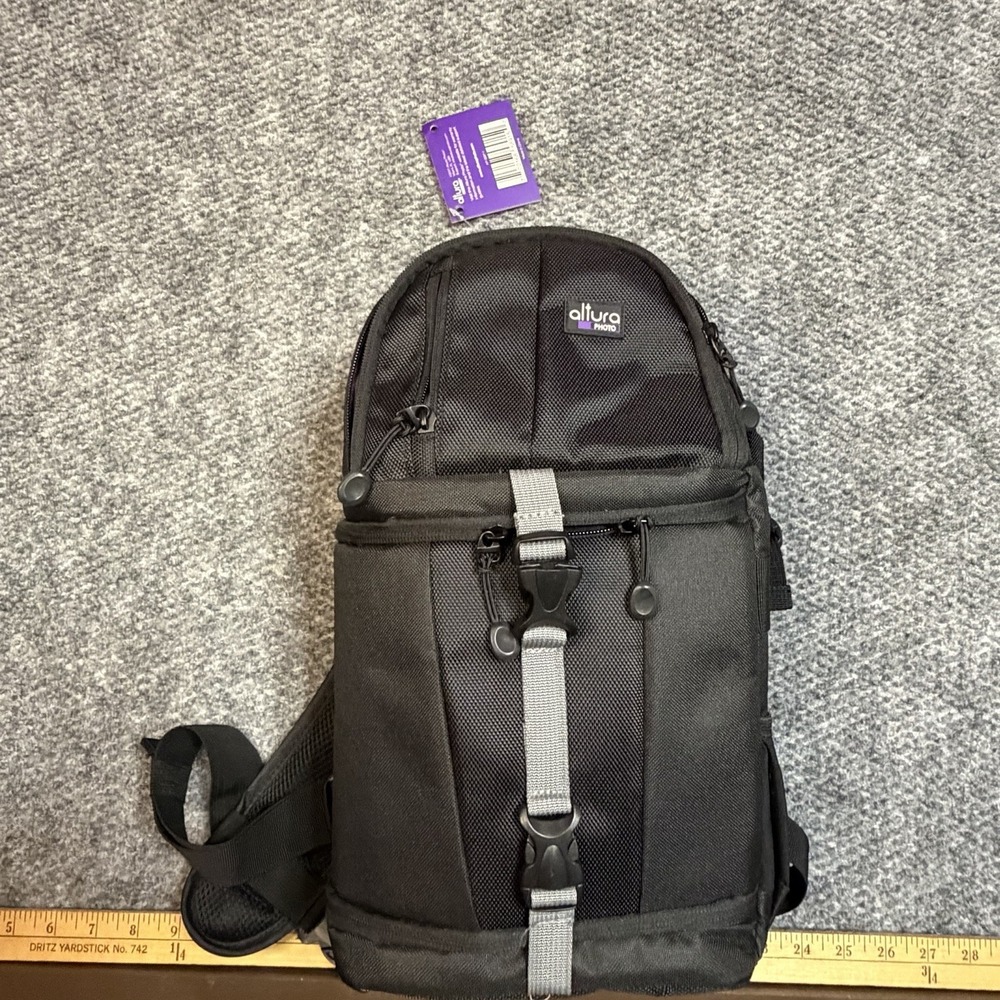 NWT ALTURA Photo Camera Sling Bag Black Crossbody Photographer Backpack Medium
